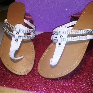 NO NAME Flat Sandals w Rhinestones Size 10